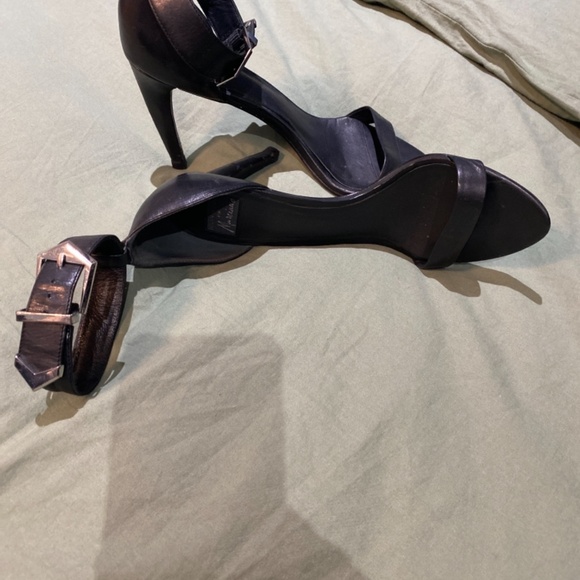 SOLD Elin Kling for Marciano Black Heels - Picture 4 of 4